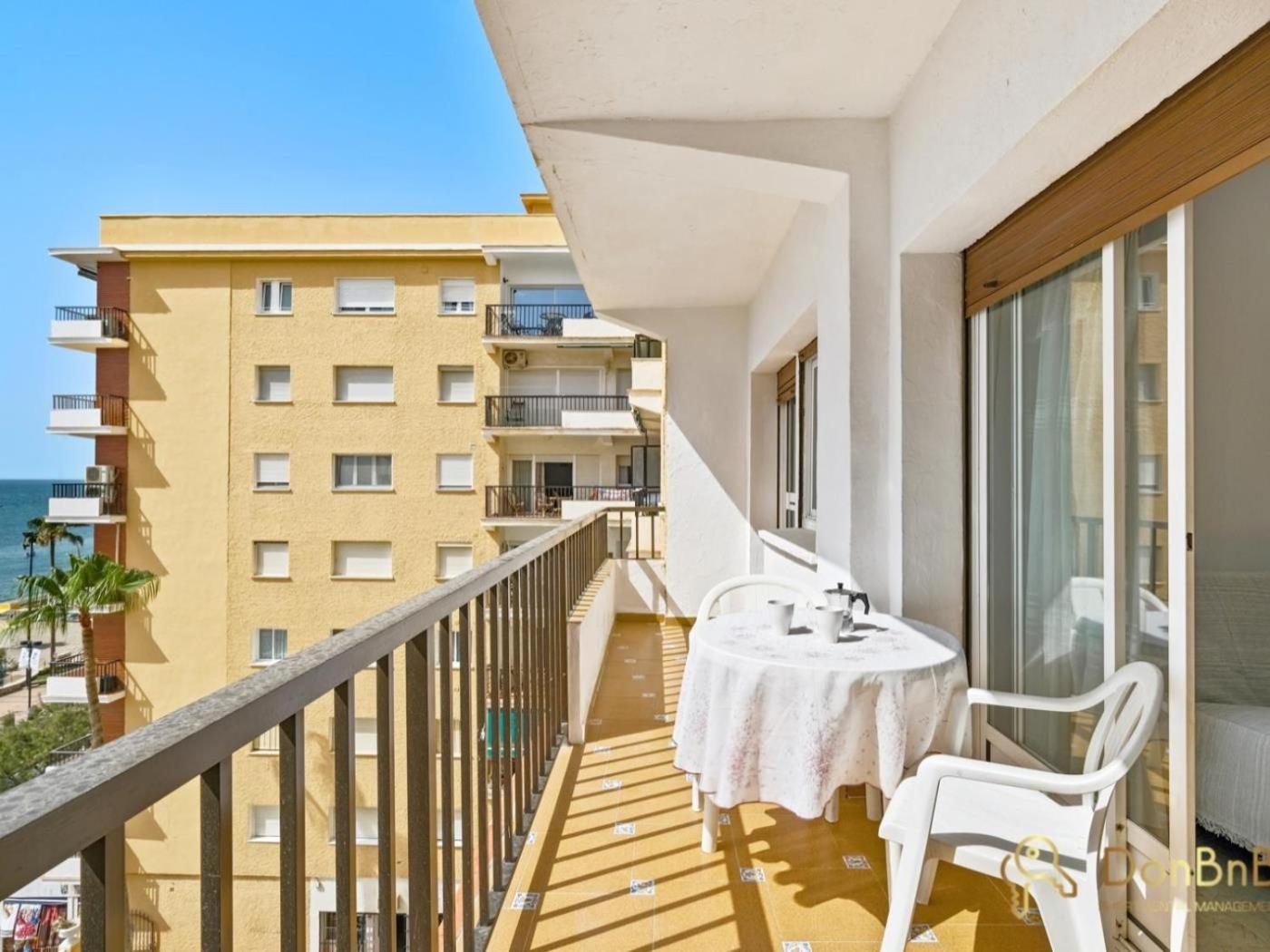 Apartamento Con Piscina En La Primera Linea De Playa De Fuengirola Rum bild