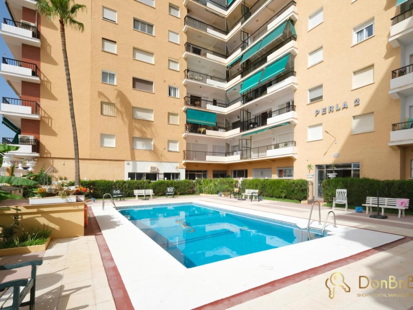 Apartamento Con Piscina En La Primera Linea De Playa De Fuengirola Rum bild