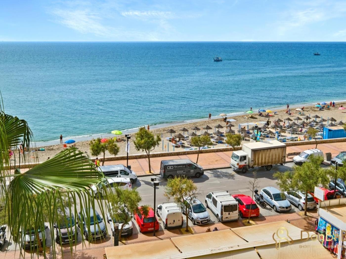Apartamento Con Piscina En La Primera Linea De Playa De Fuengirola Rum bild