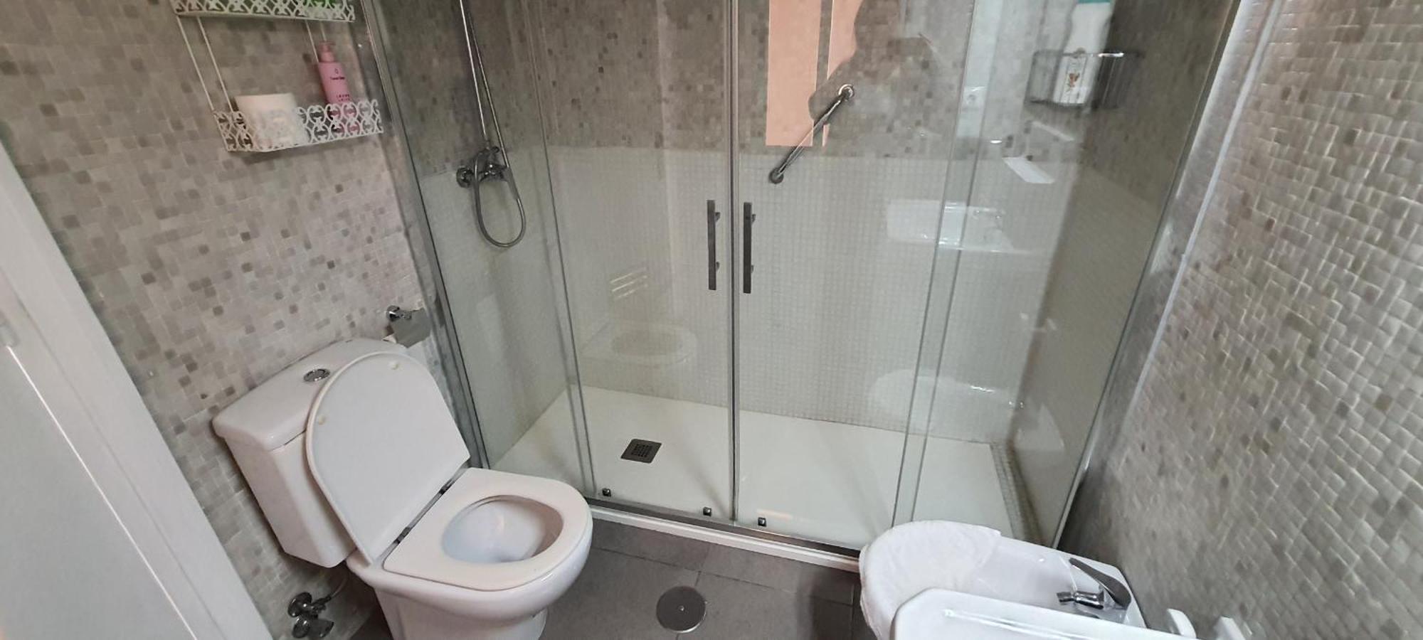 Apartamento Con Piscina En La Primera Linea De Playa De Fuengirola Exteriör bild